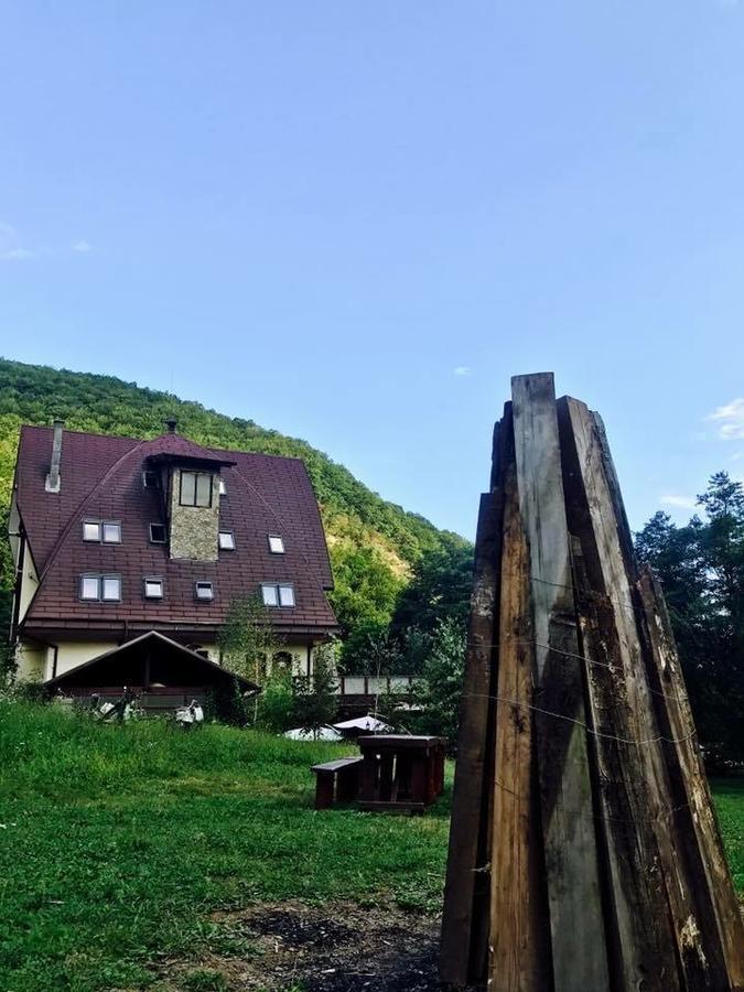 Pension Casa Vanatorilor Băile Olăneşti Exterior foto